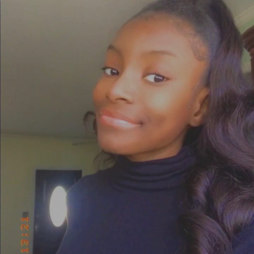 Meet your Posher, Stephanie